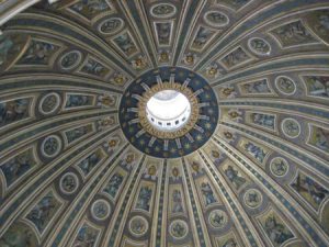 Kuppel-von-unten_web Festhalten - die Kuppel.